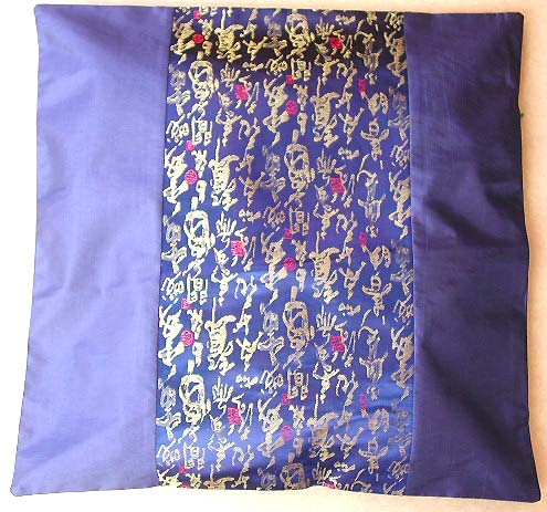 Golden Chinese script design blue retangular cushion cover made of polyester fabric, wholesale fashion accessory oriental supply. 