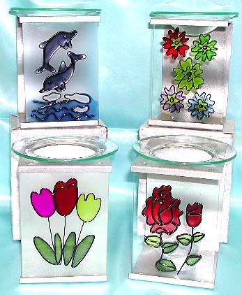 Assorted floral design fashion glass fragrance diffuser with flat glass plate on top. Bringing up the sense of Spring with this eyes-catching piece!