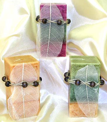 Three-dimensional retangular fashion candle set with beaded string and leaf decor, scented candle suppliers online catalog. 